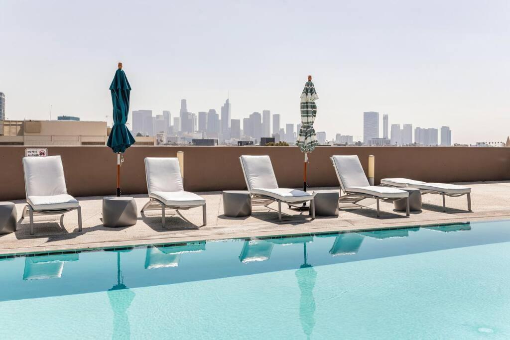 Lovely Upscale High Rise Private Parking & Pool Διαμέρισμα Λος Άντζελες Εξωτερικό φωτογραφία