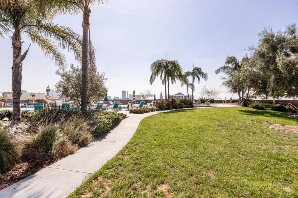Lovely Upscale High Rise Private Parking & Pool Διαμέρισμα Λος Άντζελες Εξωτερικό φωτογραφία