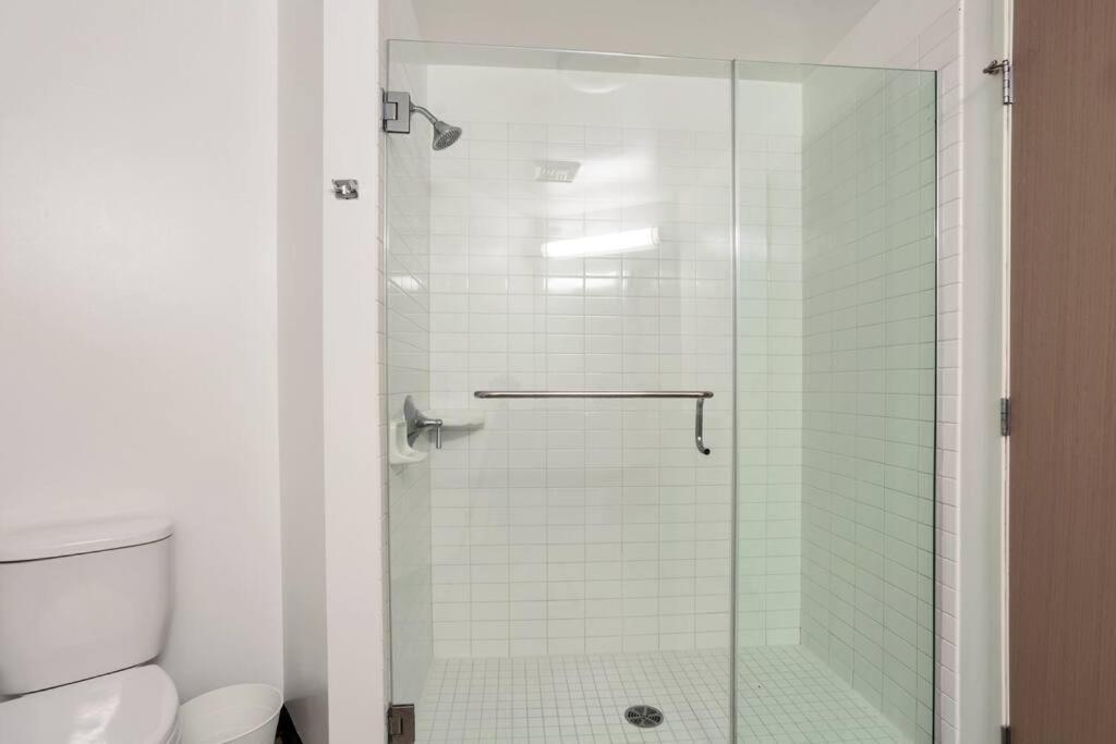 Lovely Upscale High Rise Private Parking & Pool Διαμέρισμα Λος Άντζελες Εξωτερικό φωτογραφία